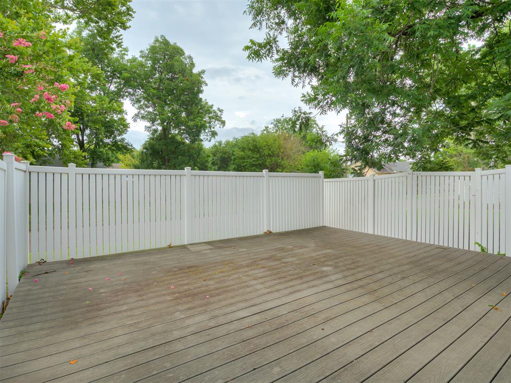 702 N Park Avenue Property Photo 39