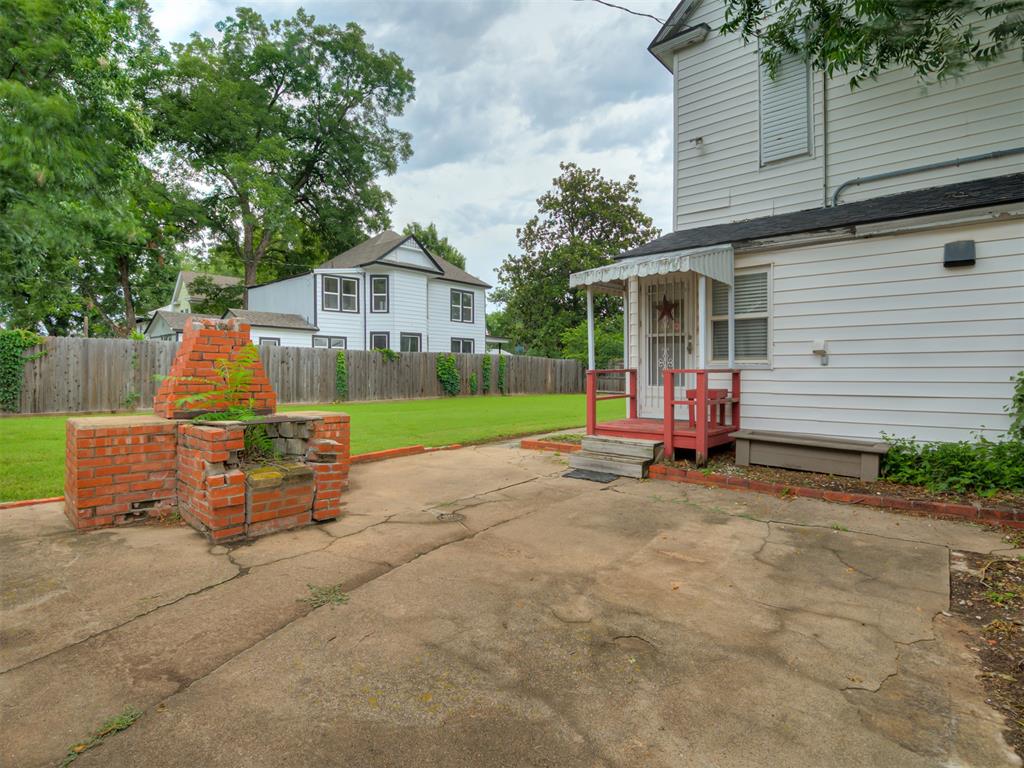 702 N Park Avenue Property Photo 41