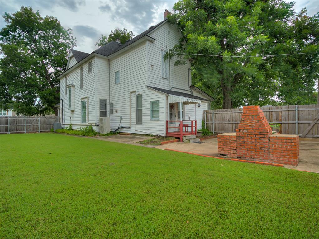 702 N Park Avenue Property Photo 42