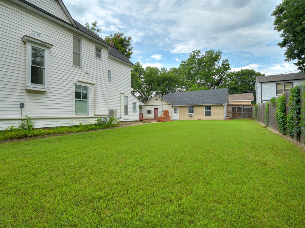 702 N Park Avenue Property Photo 43