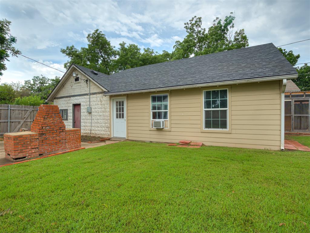 702 N Park Avenue Property Photo 44