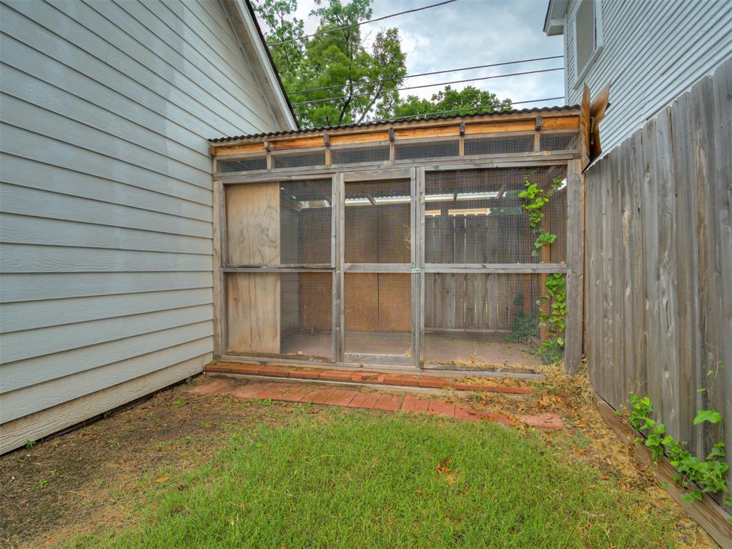 702 N Park Avenue Property Photo 45