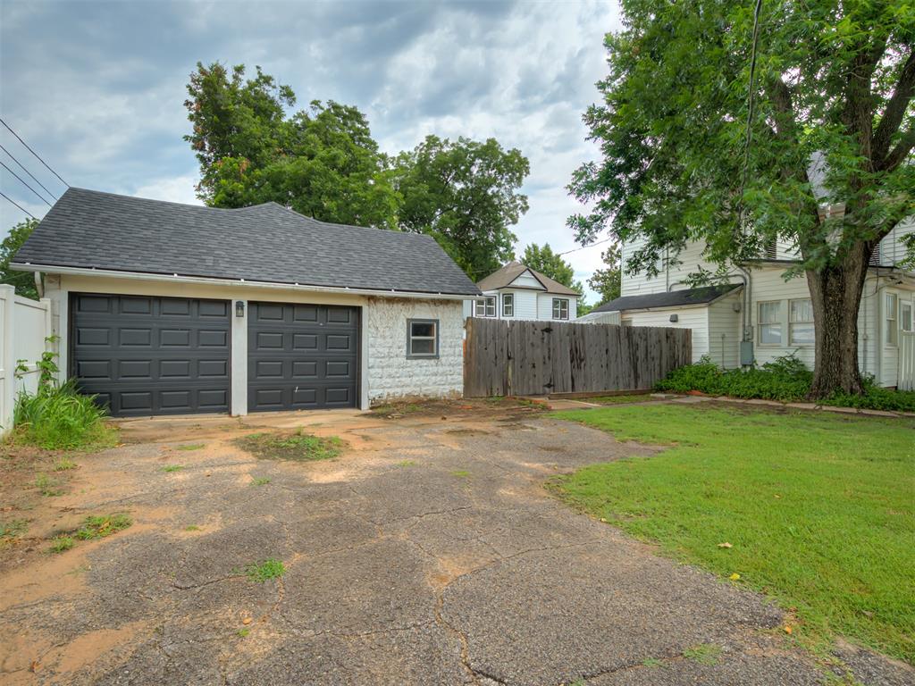 702 N Park Avenue Property Photo 46
