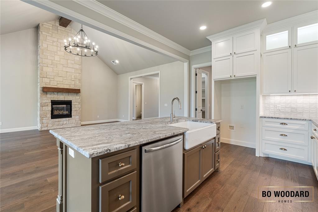 2217 W Cole Drive Property Photo 15
