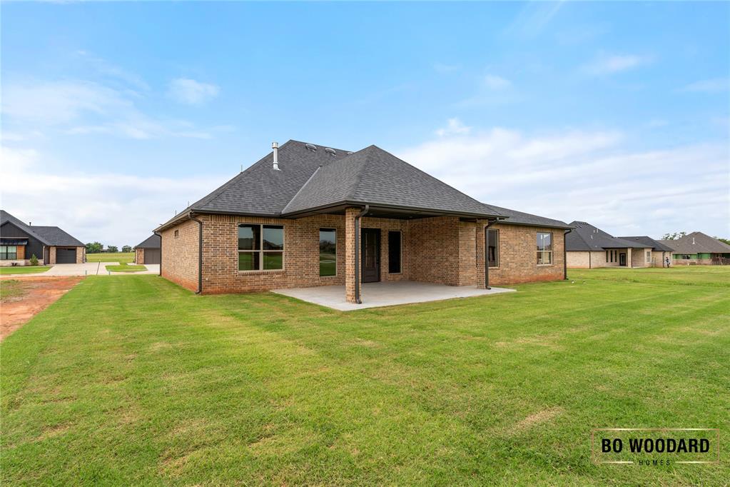 2217 W Cole Drive Property Photo 46