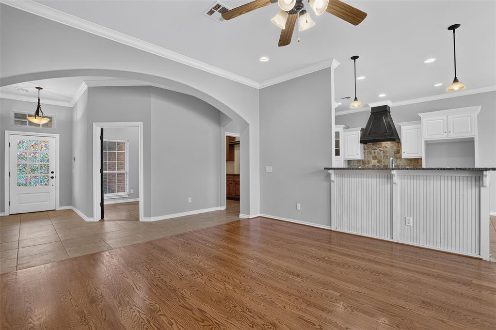 16700 Moorgate Lane Property Photo 5