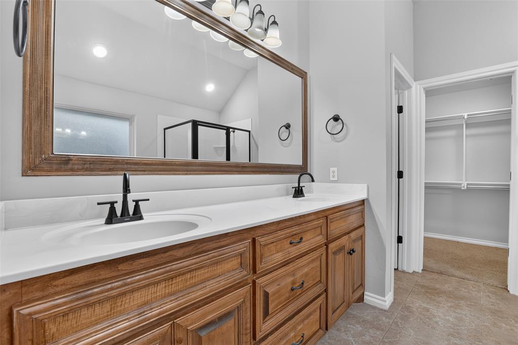 16700 Moorgate Lane Property Photo 14