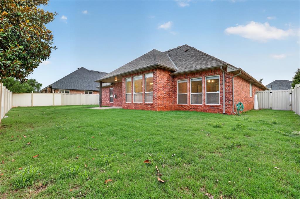 16700 Moorgate Lane Property Photo 28