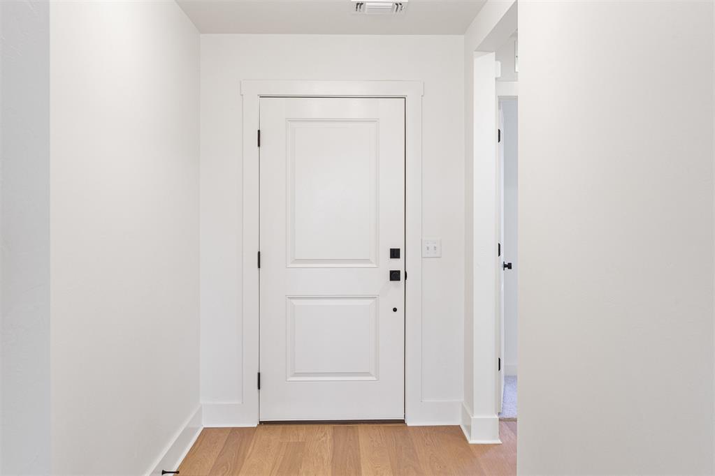 4724 Elkmont Lane Property Photo 4