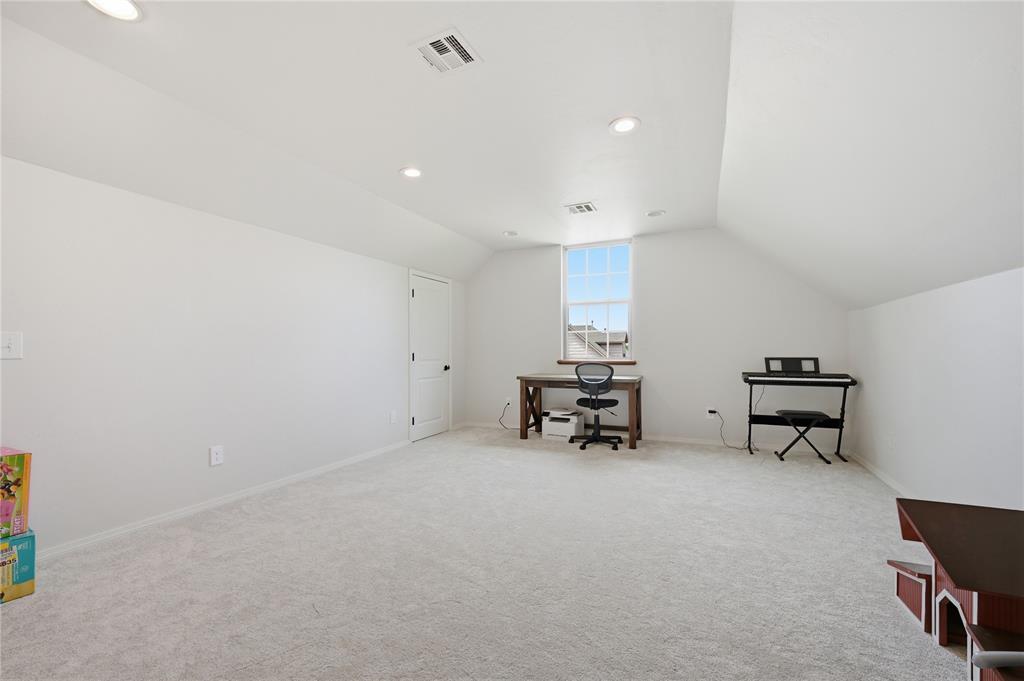 10812 Nw 34th Street Property Photo 20