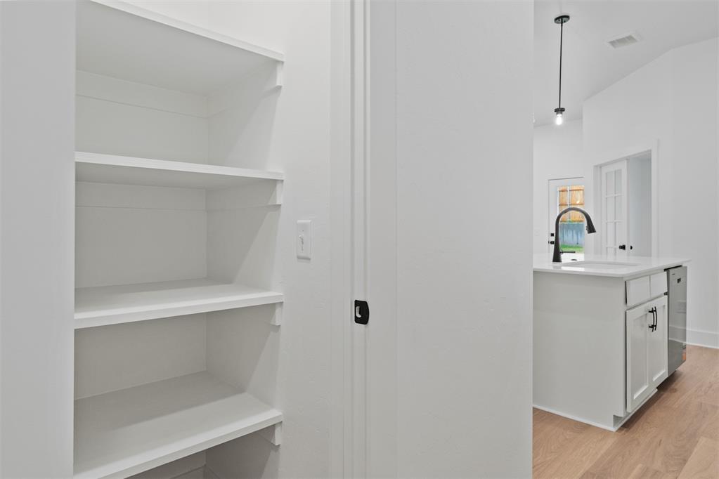 8725 Spruce Street Property Photo 9