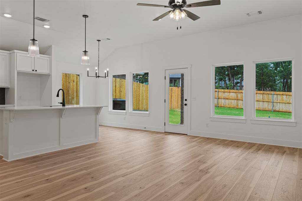 8801 Spruce Street Property Photo 6