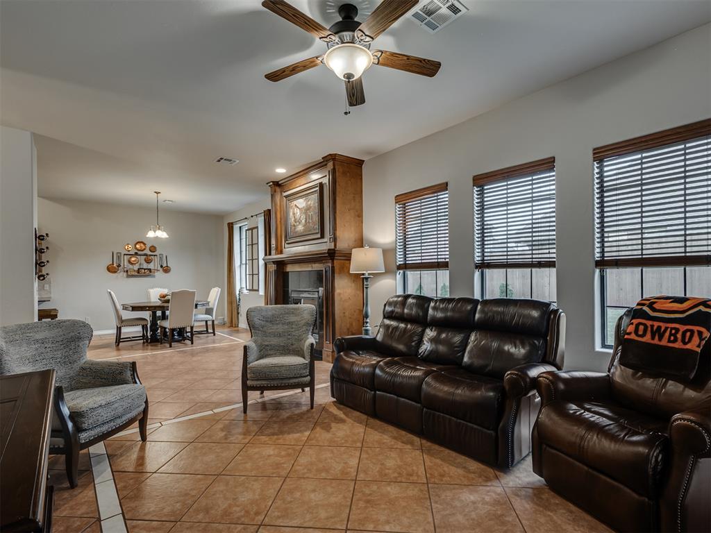 908 N Justin Drive Property Photo 16
