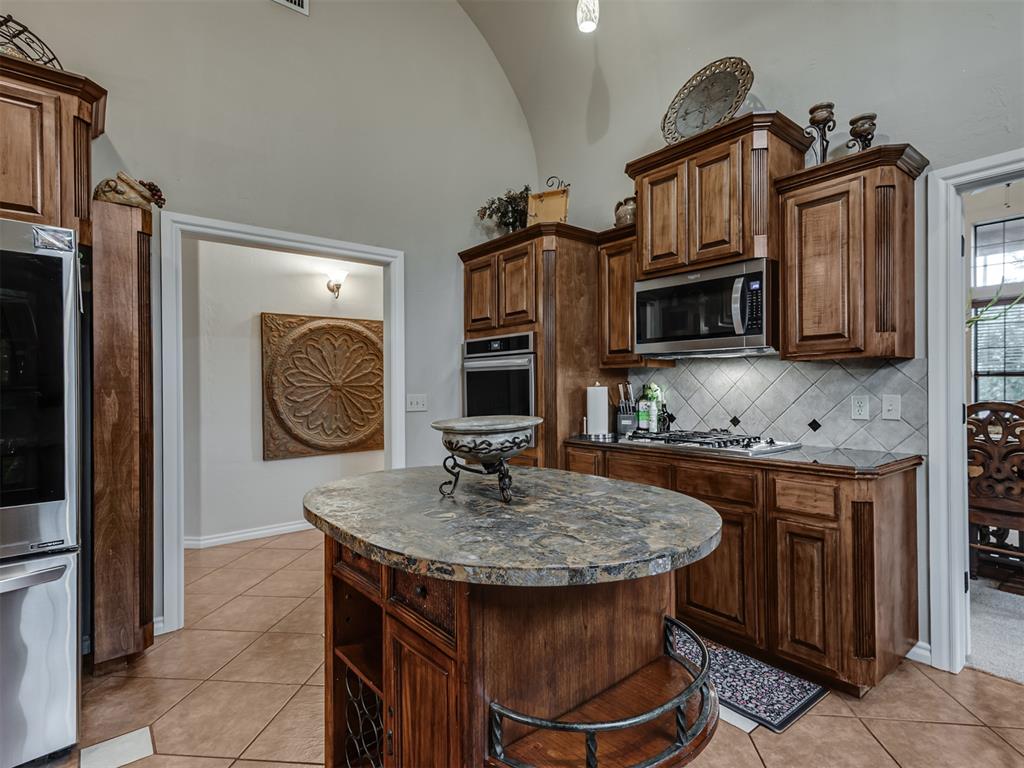 908 N Justin Drive Property Photo 19