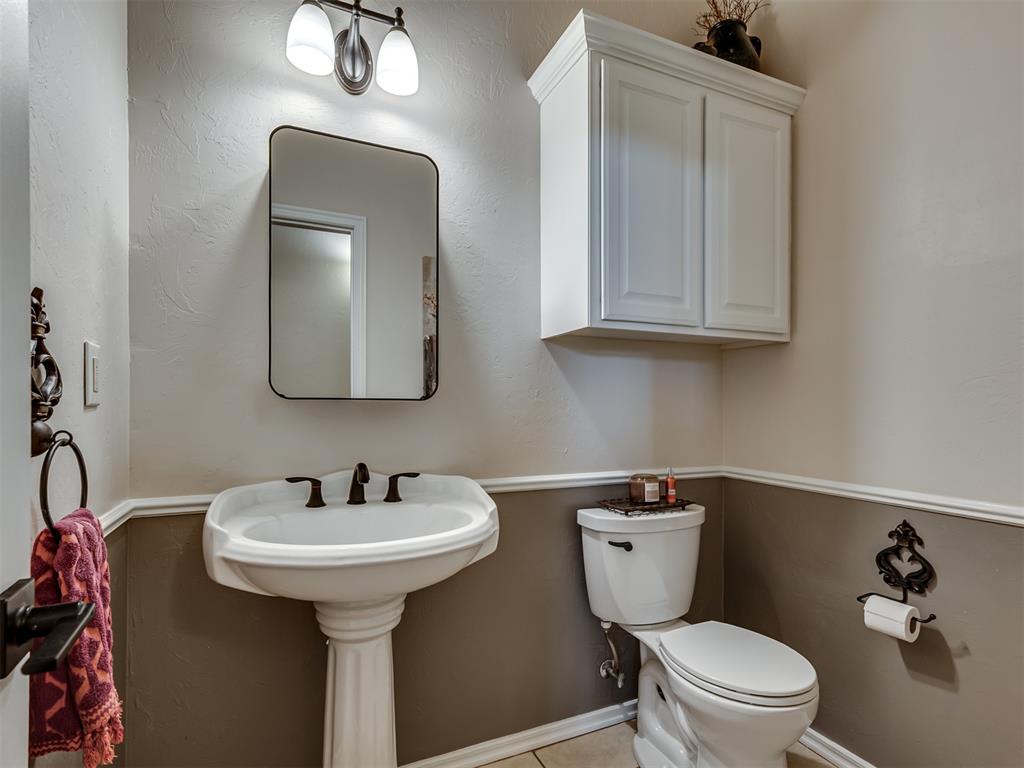 908 N Justin Drive Property Photo 24