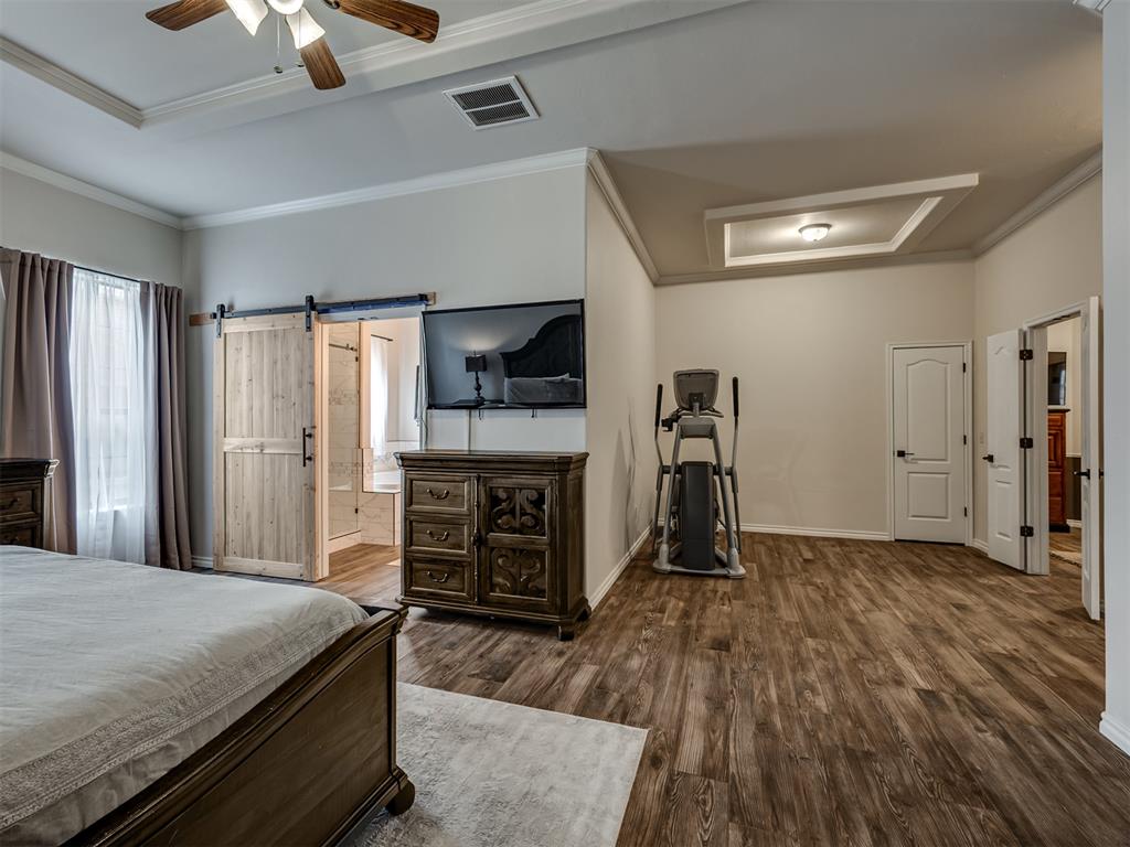 908 N Justin Drive Property Photo 26