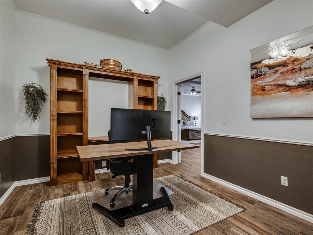 908 N Justin Drive Property Photo 31