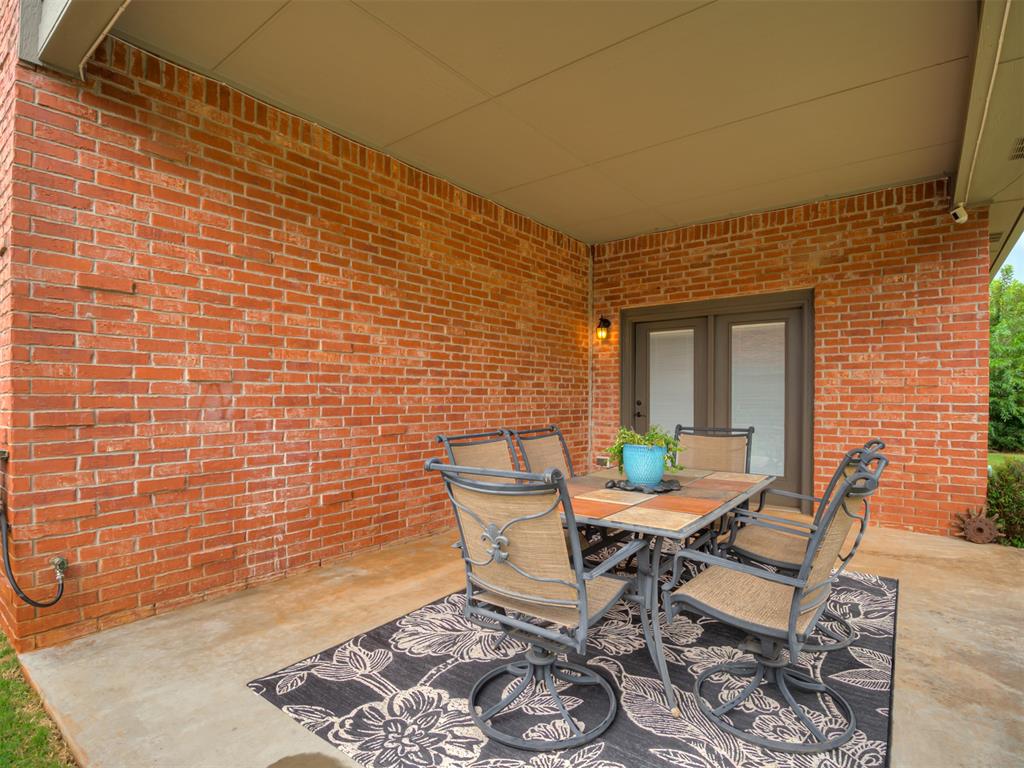 908 N Justin Drive Property Photo 43