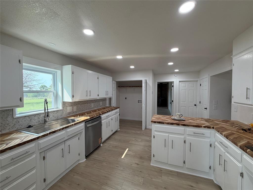 1858 Highway 81 Property Photo 11