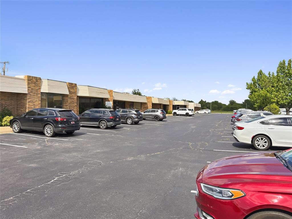 1212 S Air Depot Boulevard 31 Property Photo 8