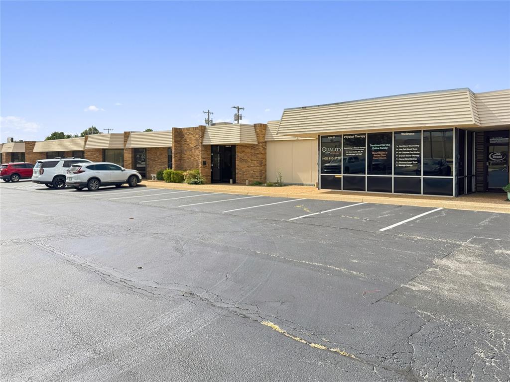 1212 S Air Depot Boulevard 31 Property Photo 19