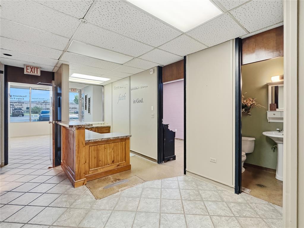 1212 S Air Depot Boulevard 31 Property Photo 29