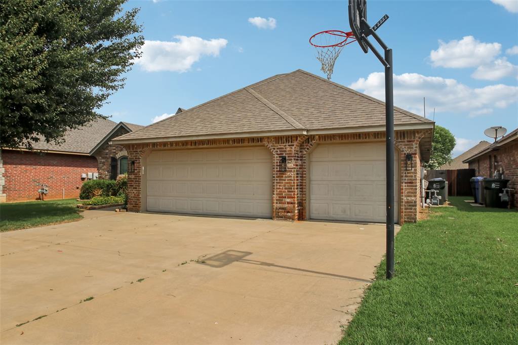 1405 Luke Lane Property Photo 32