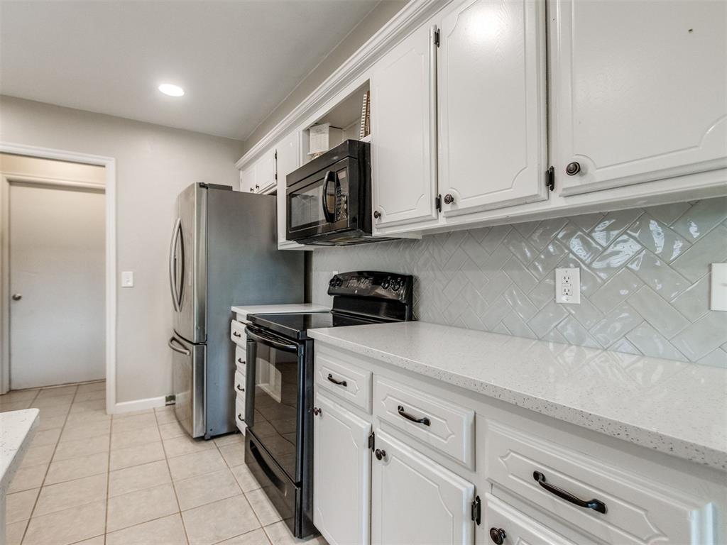 10324 Leicester Drive Property Photo 18