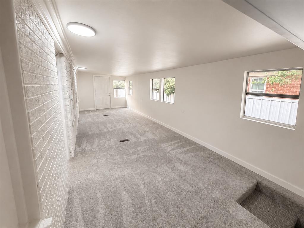 3037 Nw 35th Street Property Photo 5