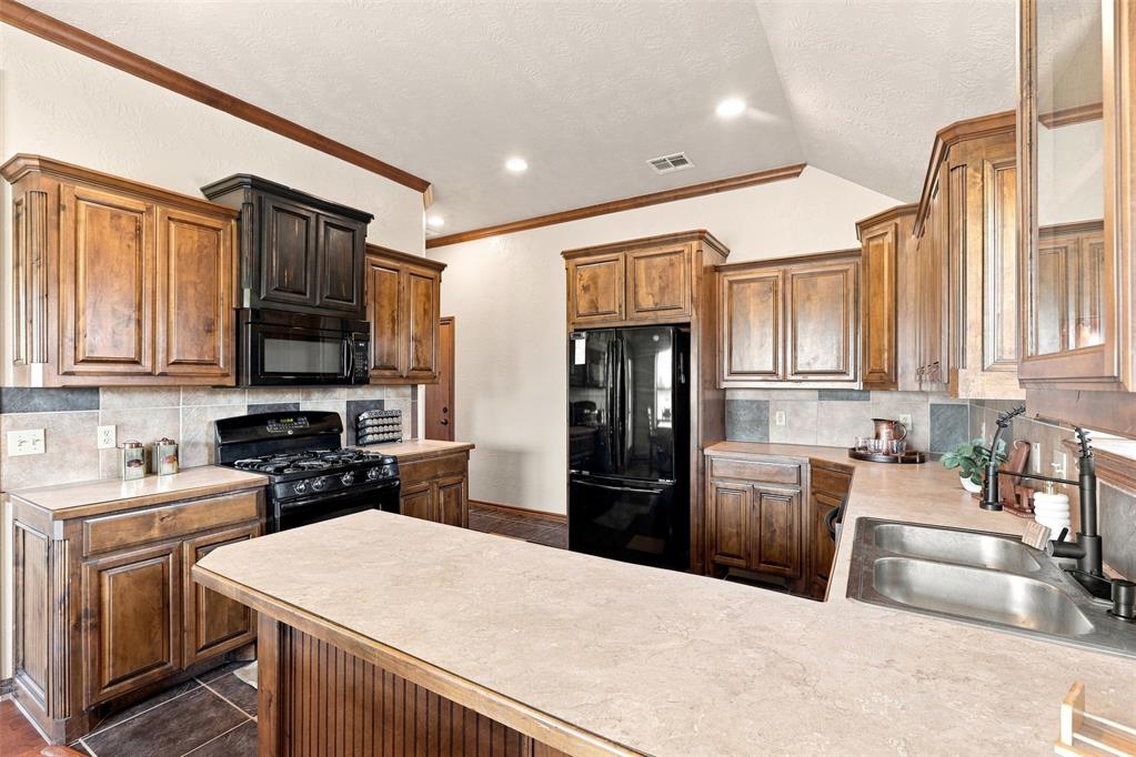 1903 Riveria Drive Property Photo 9