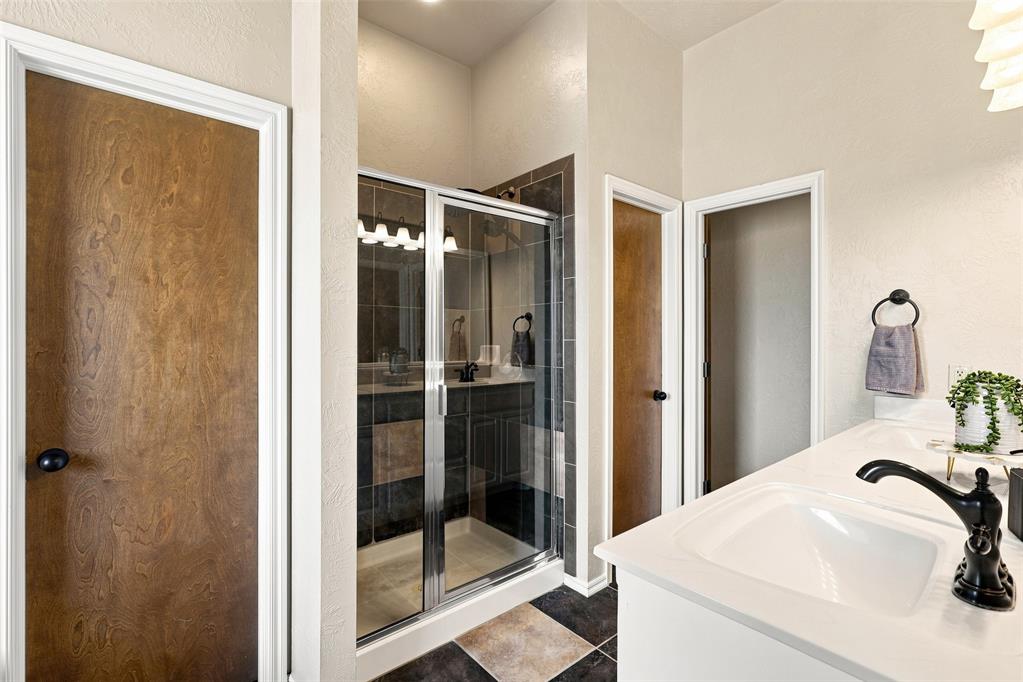 1903 Riveria Drive Property Photo 14