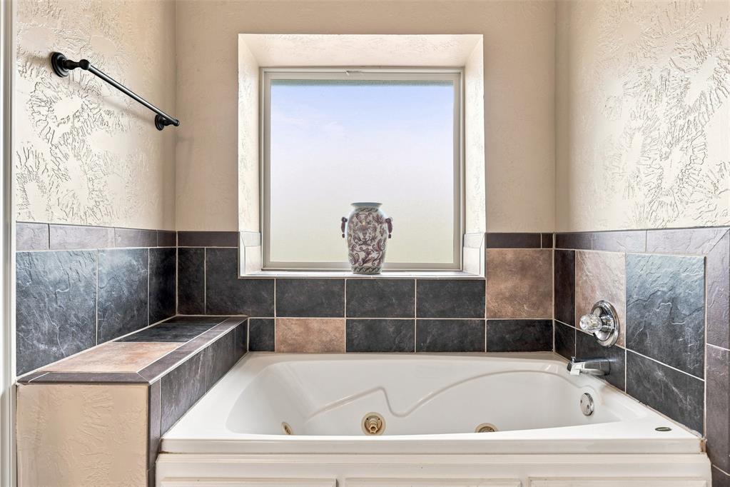 1903 Riveria Drive Property Photo 16