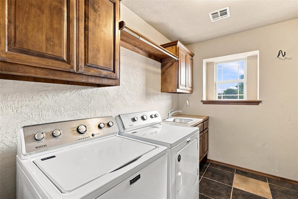 1903 Riveria Drive Property Photo 21