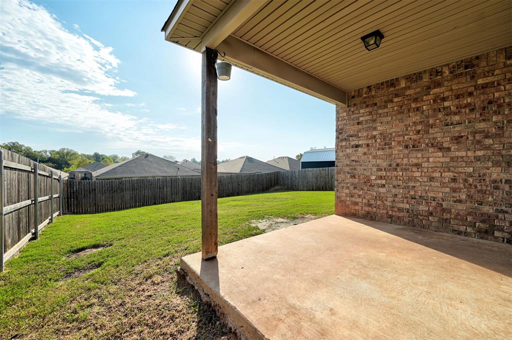912 Klare Lane Property Photo 35