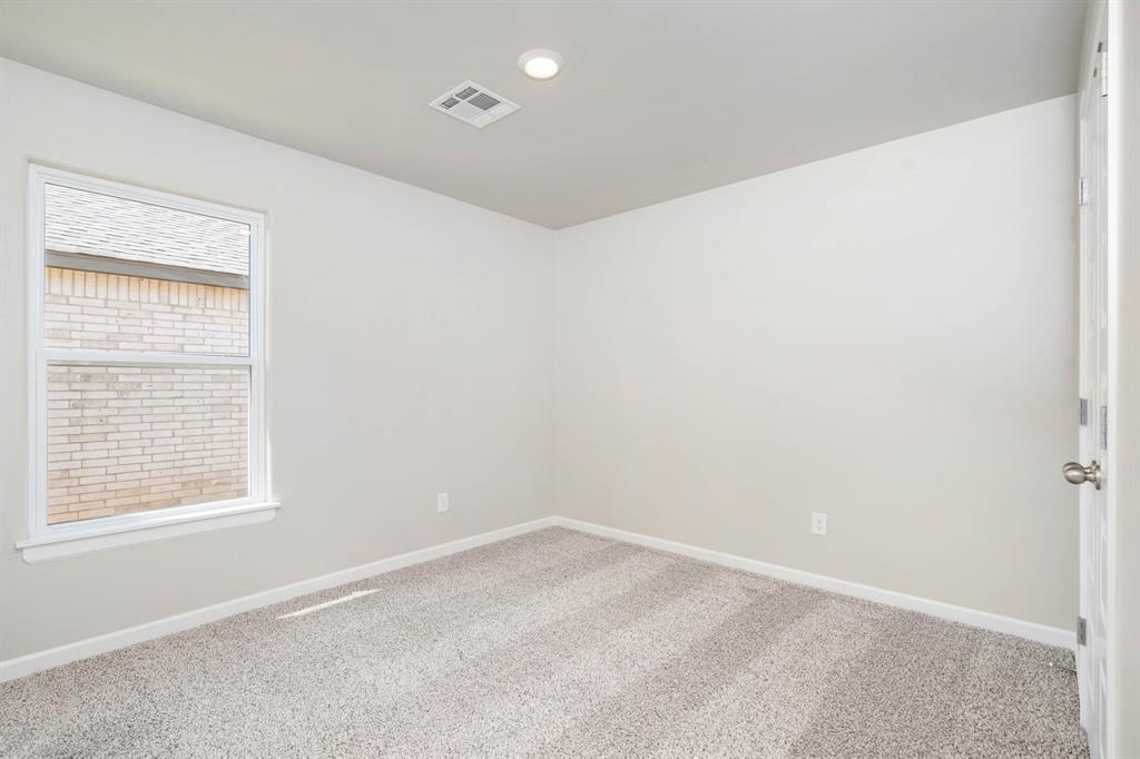 725 Luna Way Property Photo 9