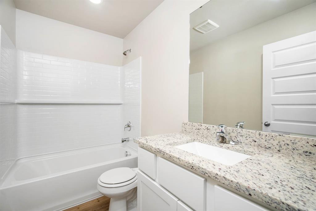 725 Luna Way Property Photo 10