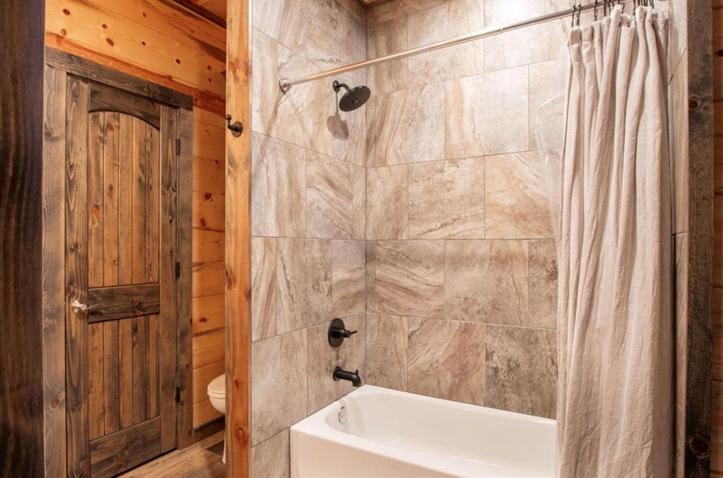 706 Red Berry Trail Property Photo 14