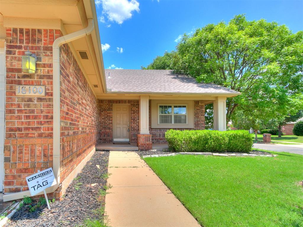 18100 Calle Way Property Photo 4