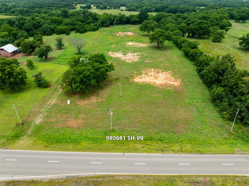 980681 S Highway 99 Property Photo 1