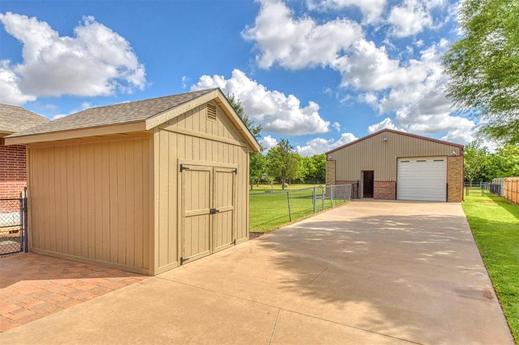 3853 Deer Brook Trail Property Photo 32