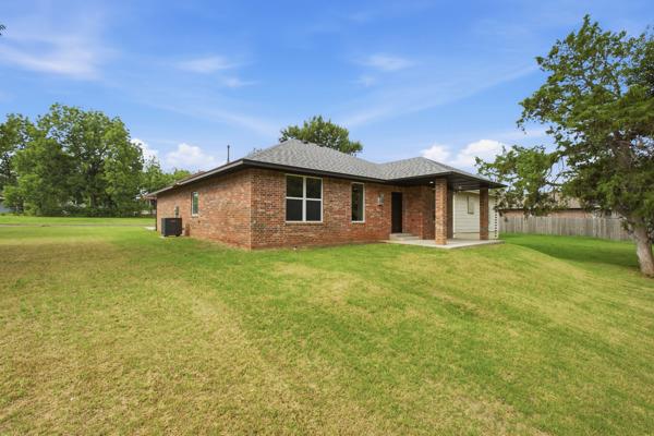 617 Nw 95th Street Property Photo 41