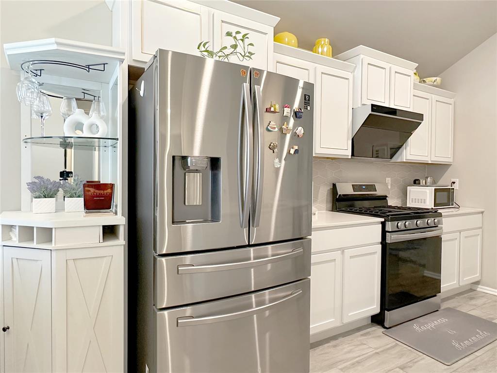 3813 Central Park Drive Property Photo 11