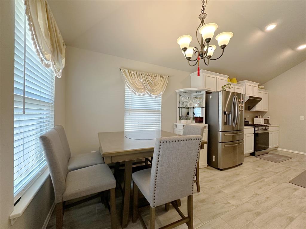 3813 Central Park Drive Property Photo 14
