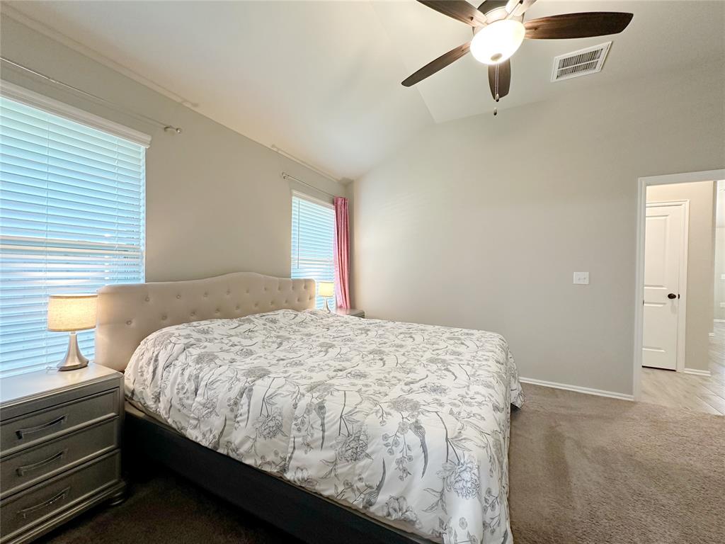 3813 Central Park Drive Property Photo 15