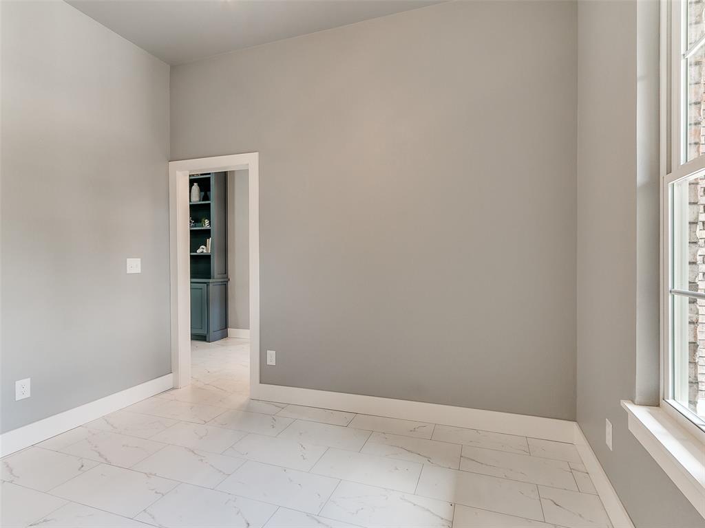 10121 St Patrick Drive Property Photo 8