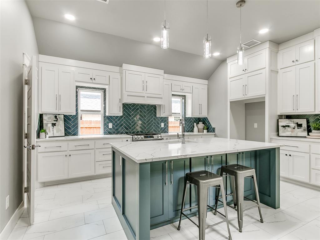 10121 St Patrick Drive Property Photo 15