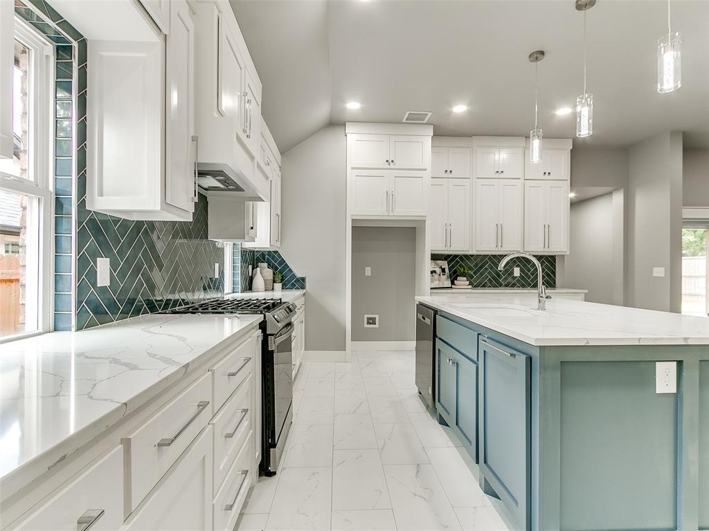 10121 St Patrick Drive Property Photo 18