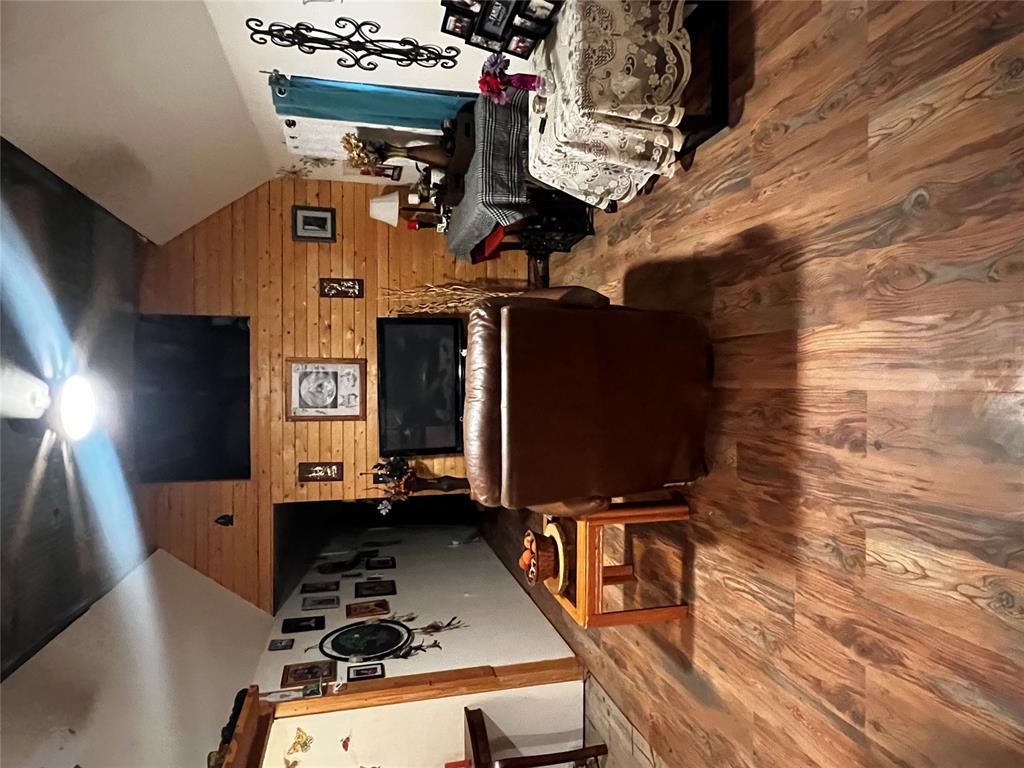 25934 White Oaks Property Photo 12