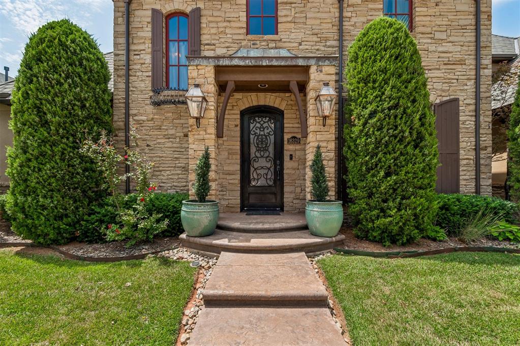 16329 Scotland Way Property Photo 2