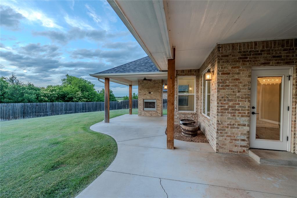 13529 Cobblestone Curve Road Property Photo 10